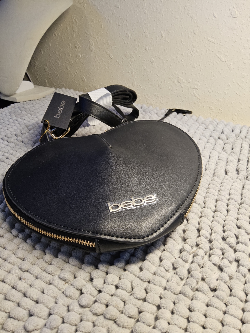 NWT bebe Black Heart Crossbody Bag - Picture 6 of 15